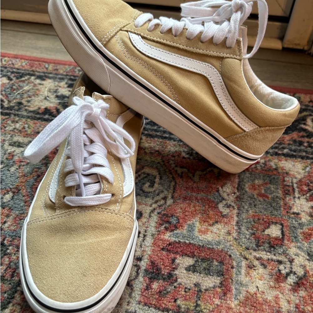 Classic Tan and White Men's Sneakers